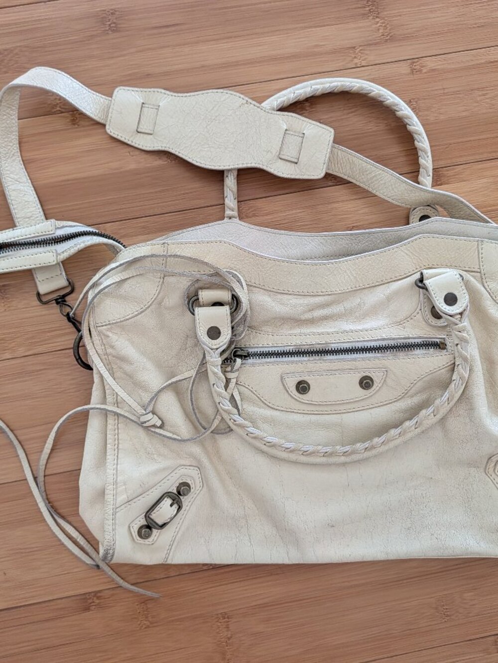 White Leather Motorcycle Bag (Unknown Authenticity)